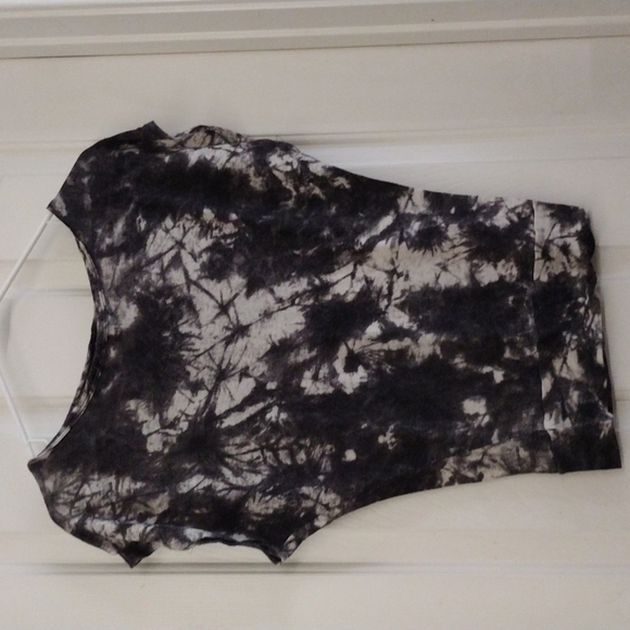 Forever 21 Tops - Small tye die short sleeve shirt from Forever 21